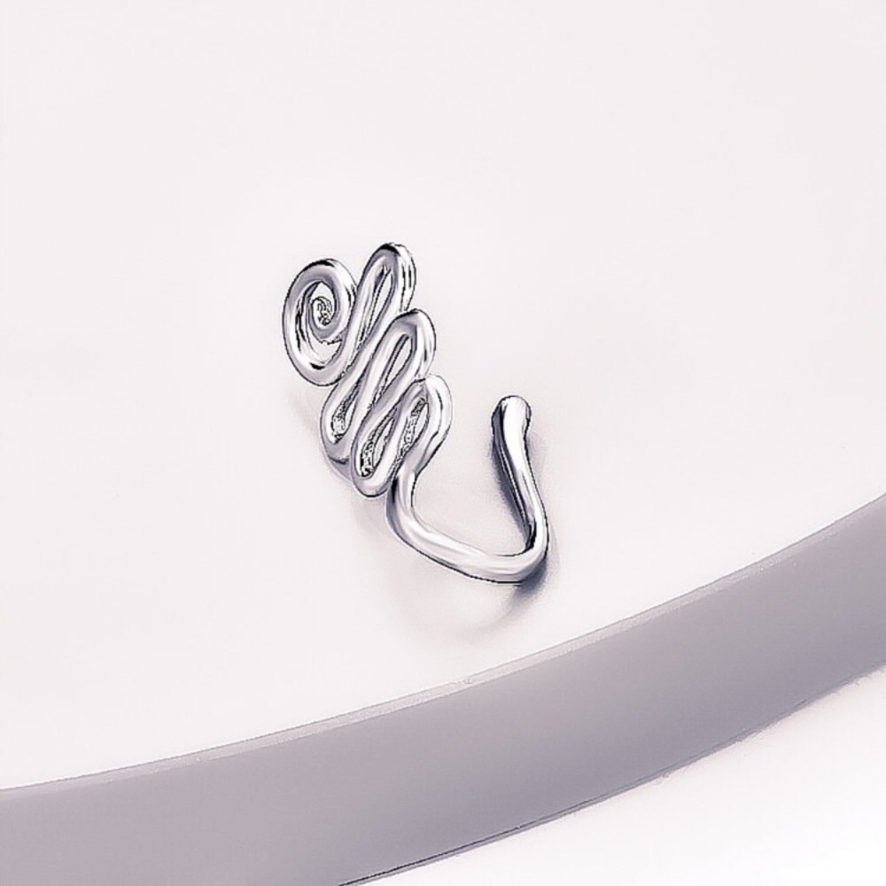 ⚜️𝟯𝟬%𝗢𝗙𝗙 𝗯𝘂𝗻𝗱𝗹𝗲𝘀 𝟯+⚜️ NEW Simple Swirl Fake Nose Ring - Picture 10 of 12